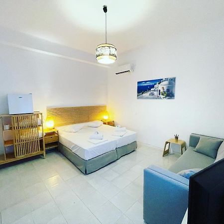 Albatross Otel Livadi  Dış mekan fotoğraf