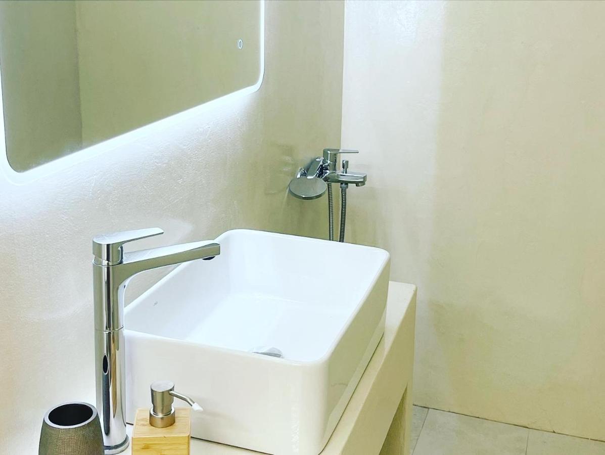 Albatross Otel Livadi  Dış mekan fotoğraf