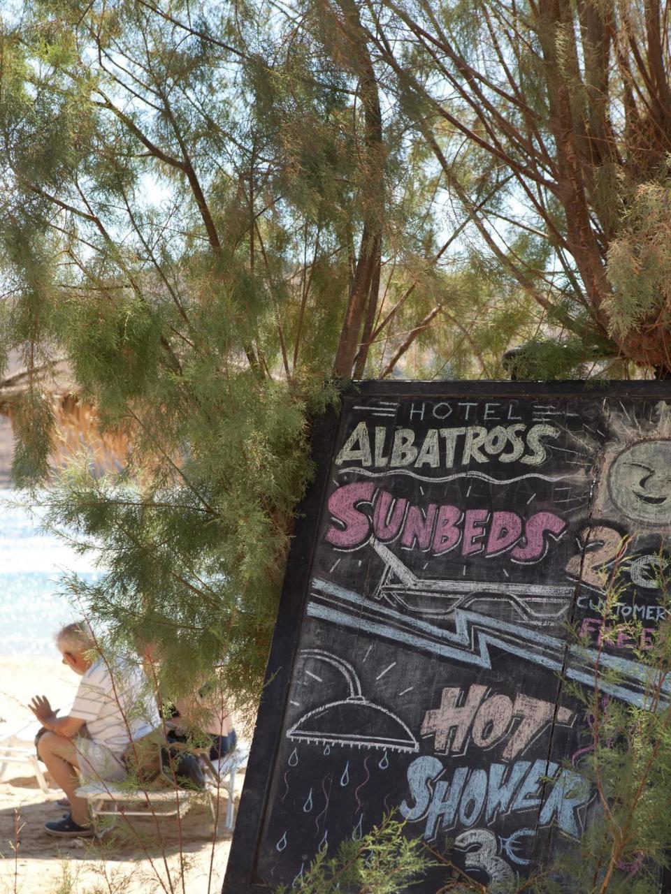 Albatross Otel Livadi  Dış mekan fotoğraf