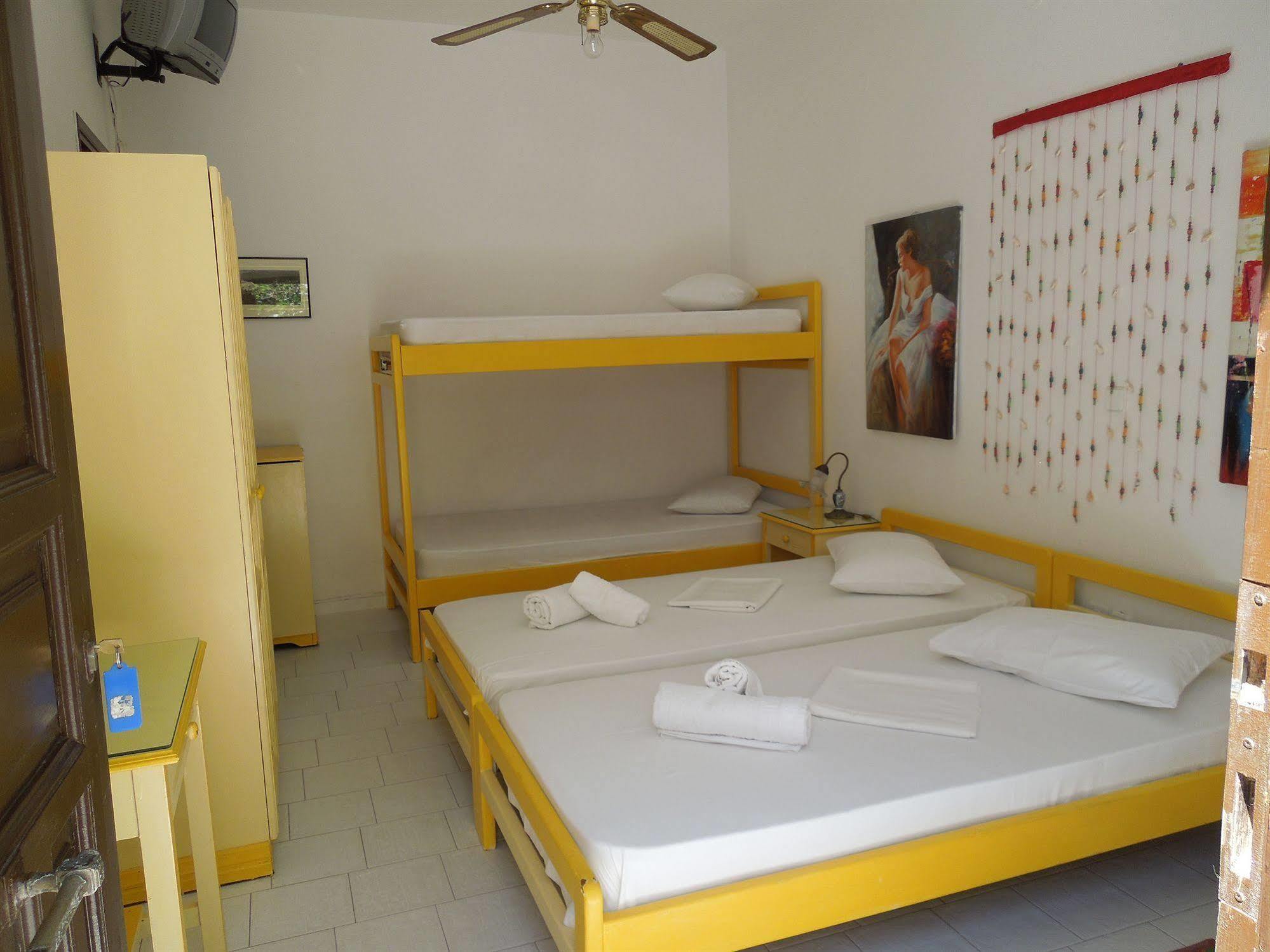 Albatross Otel Livadi  Oda fotoğraf