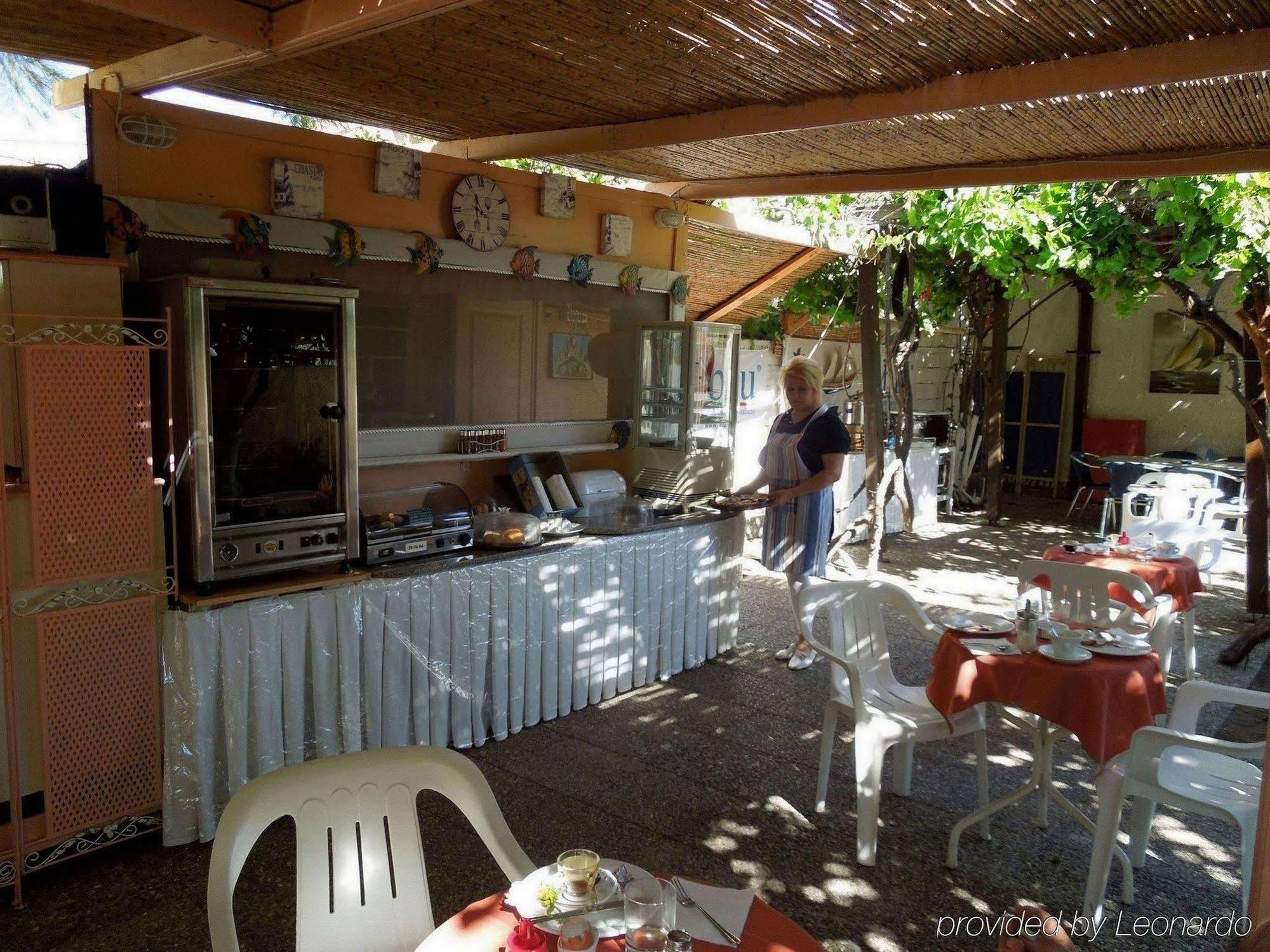Albatross Otel Livadi  Dış mekan fotoğraf