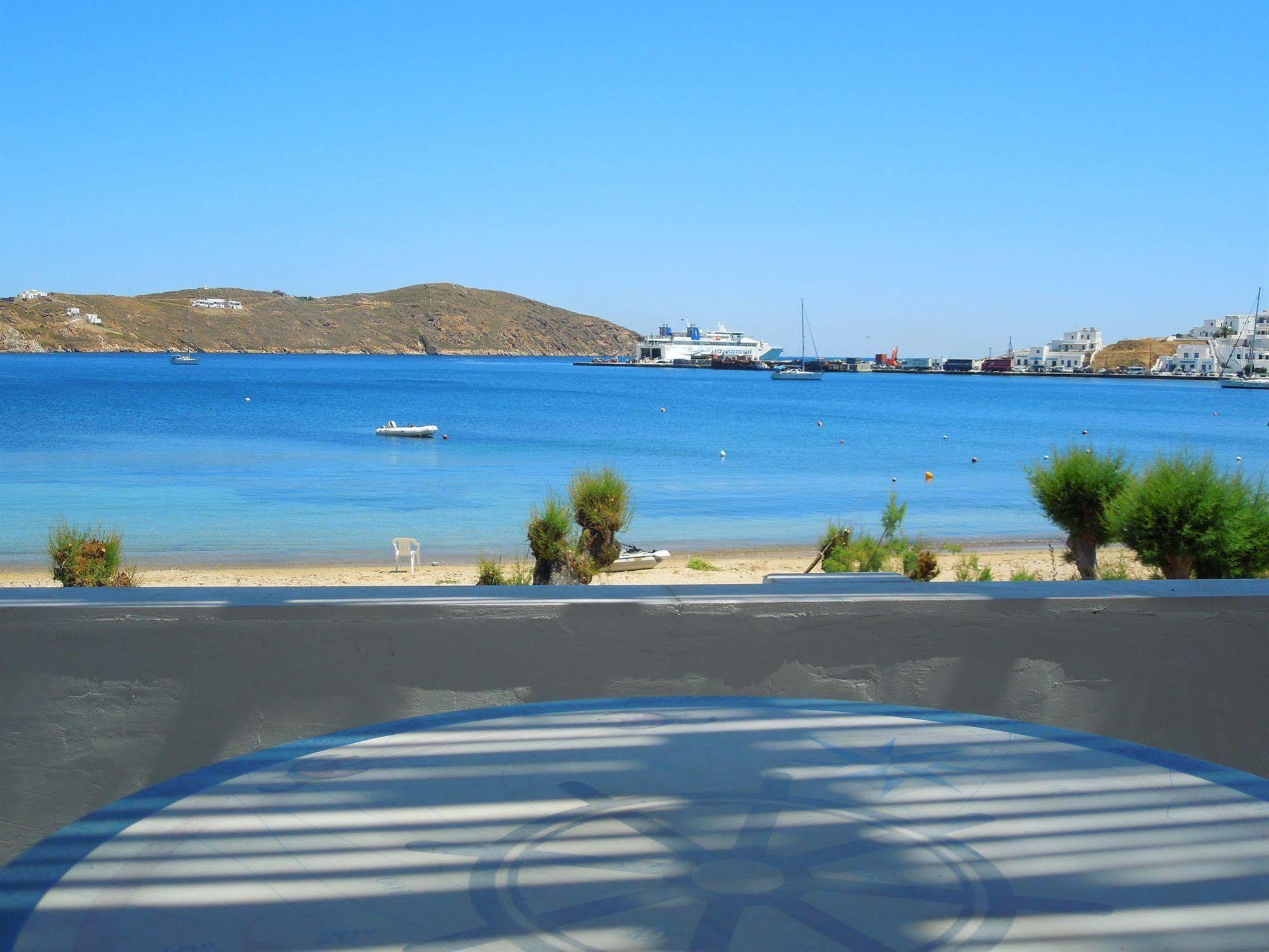 Albatross Otel Livadi  Dış mekan fotoğraf