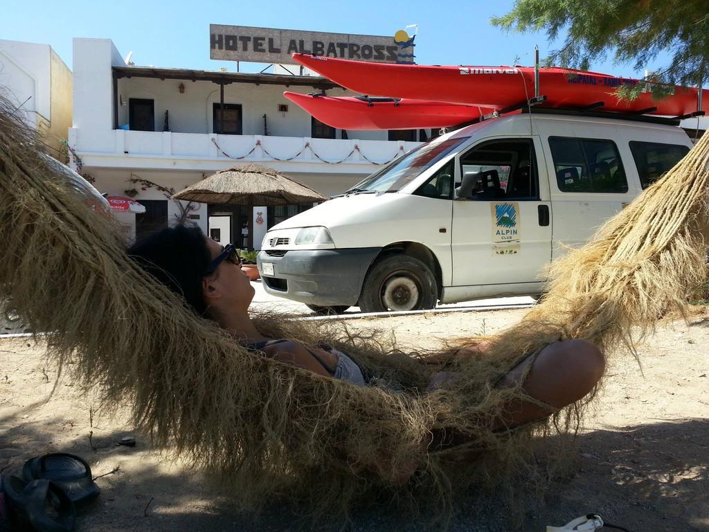 Albatross Otel Livadi  Dış mekan fotoğraf