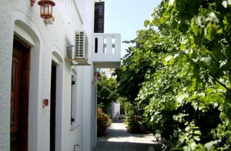 Albatross Otel Livadi  Dış mekan fotoğraf